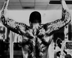 Like other rappers, Rhymes is also a tattoo freak, in fact, his whole arms and his back are filled with tattoos Like other rappers, Rhymes is also a tattoo freak, in fact, his whole arms and his back are filled with tattoos.